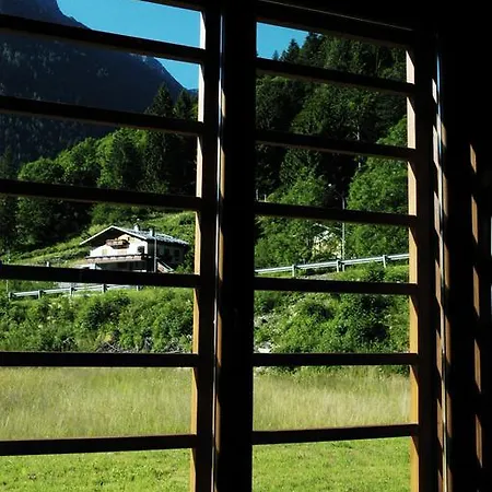 Hotel apartamentowy Pietre Gemelle Alagna Valsesia