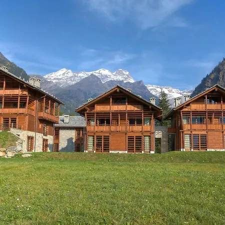 Pietre Gemelle Aparthotel 4*